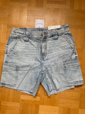 American Eagle Outfitters Light Wash Denim Cargo Shorts - Pale Blue